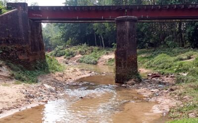 কুলাউড়ার বড়ছড়া থেকে অবাধে সিলিকা বালু উত্তোলন