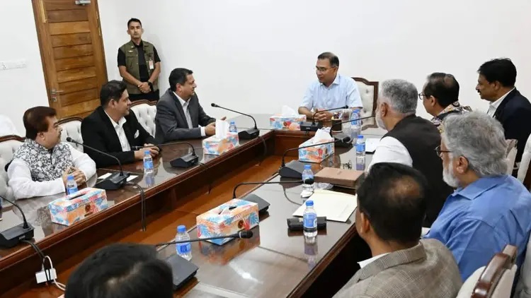 প্রধানমন্ত্রীর সঙ্গে রিহ্যাব প্রতিনিধিদলের সৌজন্য সাক্ষাৎ