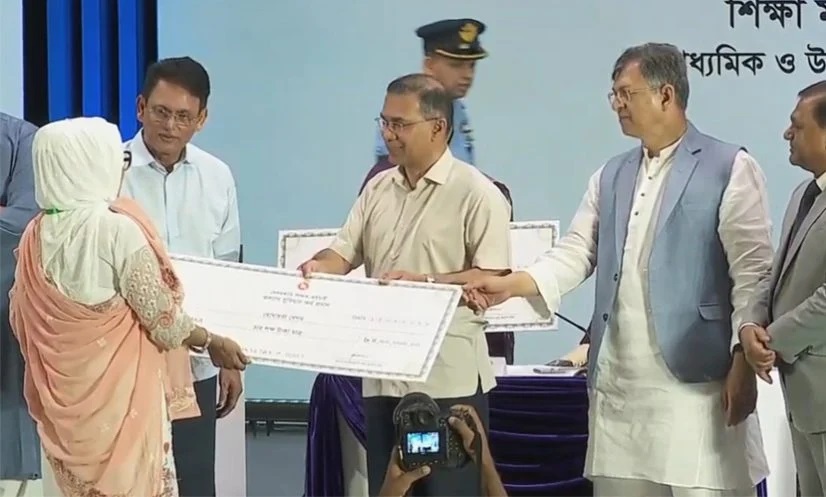বেসরকারি শিক্ষক-কর্মচারীদের অবসর ও কল্যাণ সুবিধার অর্থ প্রদান শুরু