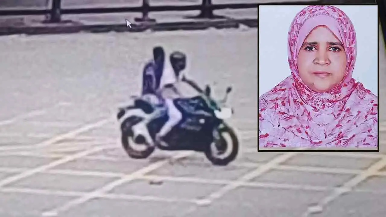 ছিনতাইকারীর টানে রিকশা থেকে পড়ে শিক্ষিকার মৃত্যু: ২ ছিনতাইকারী গ্রেপ্তার