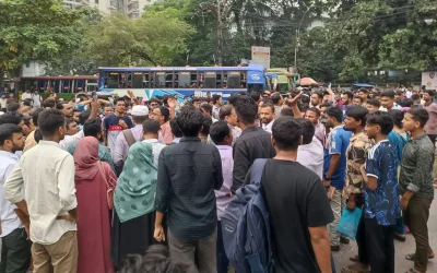 যুব উন্নয়নের নিয়োগ পরীক্ষা স্থগিত : প্রতিবাদে নীলক্ষেত মোড় অবরোধ